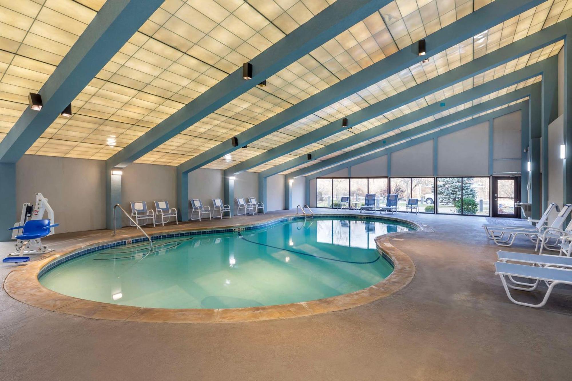 Best Western Plus New Englander Woburn Exterior foto